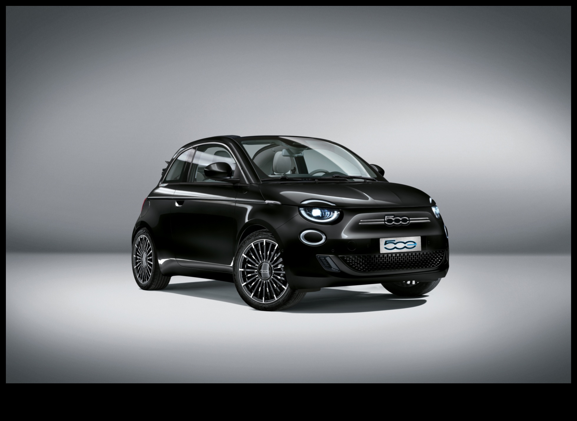 Urban Electrics: Πλοήγηση στους δρόμους της πόλης με χαριτωμένα ηλεκτρικά αυτοκίνητα