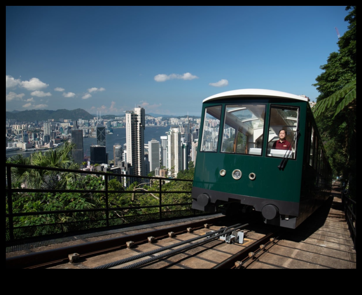 Μονοπάτια τραμ: Εξερευνώντας αστικά τοπία σε πίστες