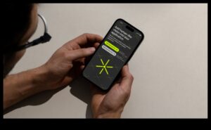 Visual Vibrance: Architectural Electronics for Modern Mobile Lifestyles