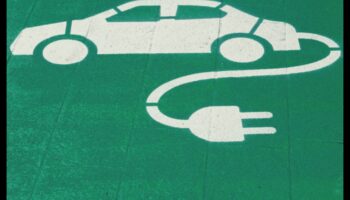 Cityscape Currents: The Urban Mobility Revolution Driven by Electric Cars